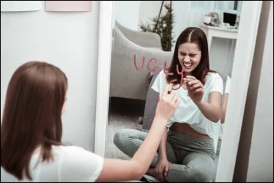 Ton/ta proche te dit qu'il/elle est moche.
Que fais-tu ?