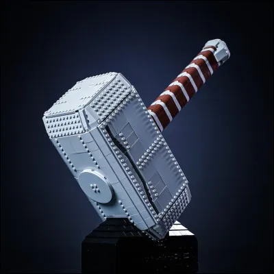 Qui est digne du marteau ?