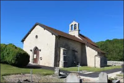 Voici l'église Sainte-Madeleine, à Pouillat. Petit village Aindinois de 79 habitants, dans le Revermont, il se situe dans l'ancienne région ...