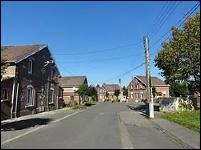 Notre première balade de la semaine commence dans les Hauts-de-France, à Barlin. Ville de l'arrondissement de Béthune, elle se situe dans le département ...