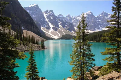 Le Canada a plus de lacs que tous les autres pays réunis.