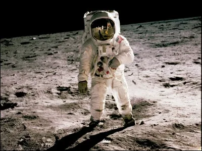 En quelle année l'homme a-t-il marché sur la Lune pour la première fois ?