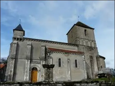 Aujourd'hui nous démarrons notre balade au pied de l'église Saint-Martial, à Augignac. Village du Périgord vert, il se situe dans le département ...