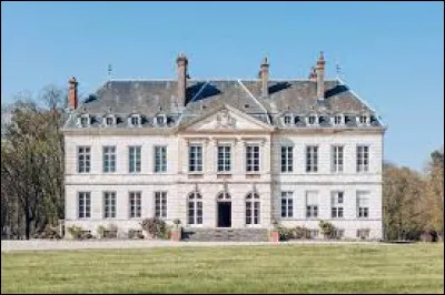 Je vous emmène maintenant au château de Brognon. Village de l'aire d'attraction Dijonnaise, il se situe dans le département ...