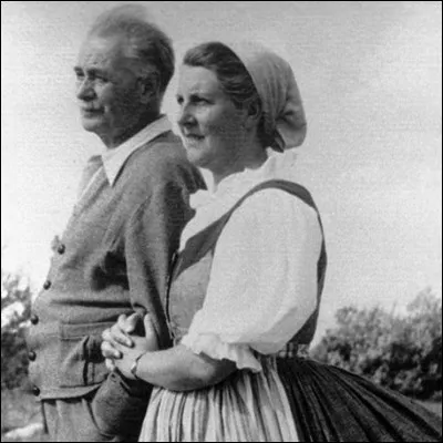 Quel événement impliquant Kurt Schuschnigg a mené à la fuite de la famille Trapp aux États-Unis, comme raconté dans "La Mélodie du bonheur" ?