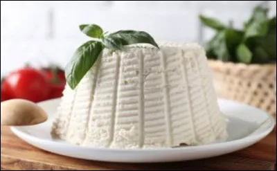 Quel est le nom de ce fromage italien à pâte fraîche ?