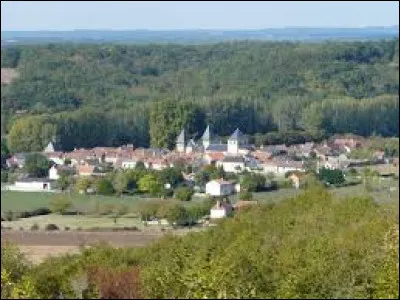 Nous partons dans le Périgord central, à Coulaures. Village néo-aquitain, à la confluence de l'Isle et de la Loue, il se situe dans le département ...