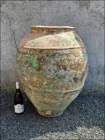 À quels pays attribue-t-on l'origine du vin ?