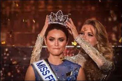 En 2022, elle a co-animé l'émission "Morning sans filtre" sur Europe 2 !