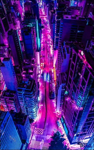 Quel groupe était à lorigine composé de six membres ?