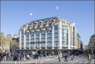 Ce grand magasin parisien avec ses quatre bâtiments, totalisait une surface de vente de 48.000 m² avant sa fermeture en 2005. Il a été fondé en 1870 par Ernest Cognacq. Quel est son nom ?