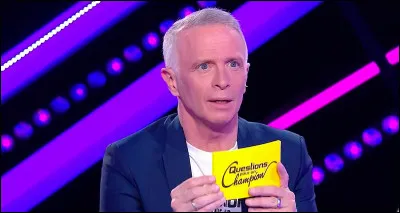 Quel est le prénom de l'animateur du jeu télévisé "Questions pour un champion" diffusé sur France 3 ?