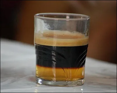 Quelle est cette boisson à base de café mélangé à du Brandy ?