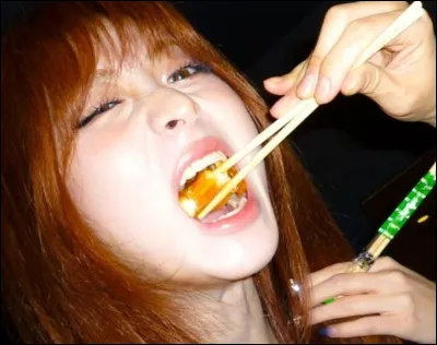 Quel groupe K-pop a teasé son comeback avec un film nommé ''EAT IT UP !'' dans un restaurant de spaghettis ?