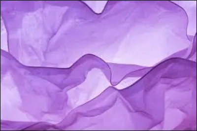 Laquelle de ces nuances ne correspond pas au violet ?