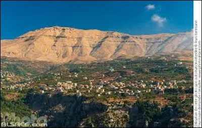 Dans quel pays se situe le mont Liban ?