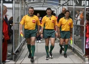 Et vive la vido , nous sommes des arbitres de :