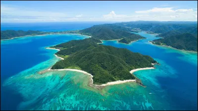 Combien y a-t-il d'îles au Japon ?