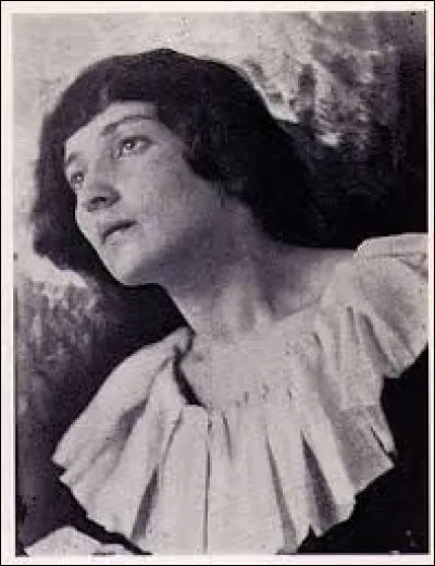 De quel membre de l'École de Paris l'écrivaine Bella Rosenfeld (1889-1944) fut-elle l'épouse et le modèle ?