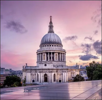 Dans quelle capitale peut-on visiter la cathédrale Saint-Paul ?