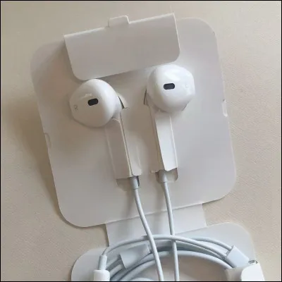 Allez, on y est presque ! Dernière ligne droite : tu es dans un cadre sportif. Cest le moment de montrer si tu as lâme dun champion ou juste envie de courir après le goûter.

Tu arrives au stade pour ton entraînement. Tes écouteurs sont prêts, ton équipe tattend, et lambiance monte. Quel est ton mood musical pour te mettre dans le bon état desprit ?