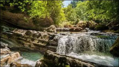 Dans quelle région française se trouve la rivière "Guiers vif" ?