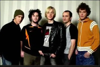 À quel groupe doit-on la chanson "Wherever You Will Go" en 2001 ?