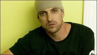 Qui a chanté "Bad Day" en 2005 ?