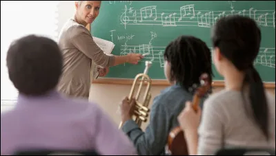 En cours, le prof parle d�un po&egrave;me myst&eacute;rieux. Aimes-tu ce po&egrave;me ?