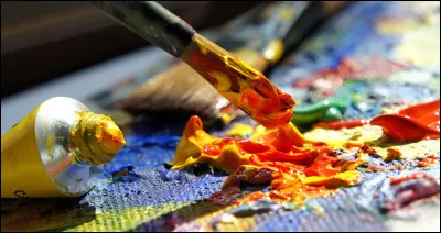 9 - Aujourd'hui, quel art est considéré comme le neuvième art, après la peinture, la littérature et le cinéma, par exemple ?