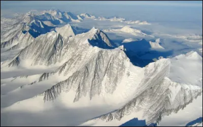 Quel est le point culminant de l'Antarctique ?
