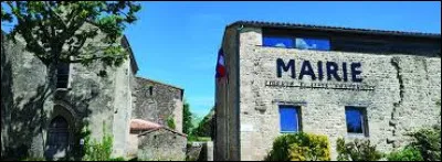 Nous sommes maintenant en Nouvelle-Aquitaine, à Azay-le-Brûlé. Commune de l'aire d'attraction Niortaise, elle se situe dans le département ...