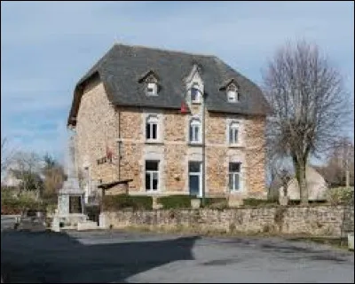 Je vous emmène dans le Ségalas, à Camboulazet. Village de l'arrondissement de Villefranche-de-Rouergue, sur les bords du Viaur, il se situe dans le département ...