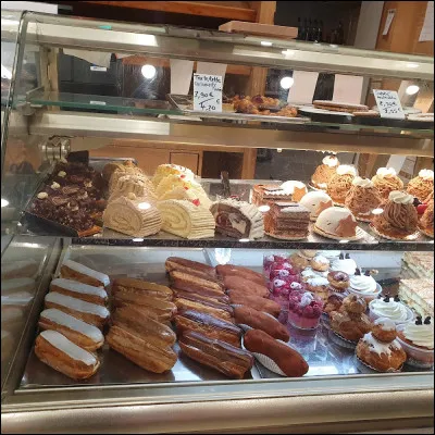 Elle aime cuisiner et faire de la pâtisserie :