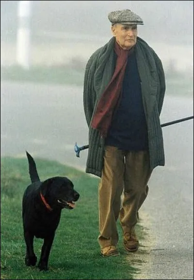 Quel était le prénom de la chienne labrador de Mitterrand ?