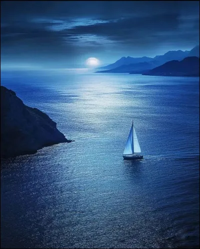 Qui chantait "Vous vous dirigez plein sud vers le triangle des Bermudes" ?