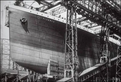 Avec combien de compartiments le paquebot peut-il flotter au maximum avant d'être rempli d'eau ?