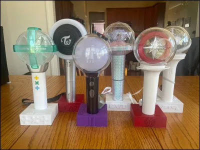 Quel lightstick préfères-tu ? (2/2)