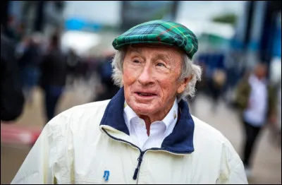 En 2025, cet ancien pilote de Formule 1 est considéré comme le doyen des champions du monde encore en vie. Champion du monde dans les années 1960 et 1970, personne n'a appelé ce pilote par son prénom donné à l'état civil. Qui est ce pilote ?