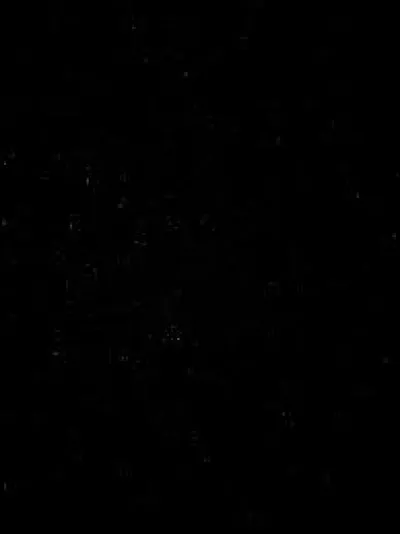 Vous êtes donc dans la chambre de ton ami, quand soudain une voix résonne dans l'_____________...