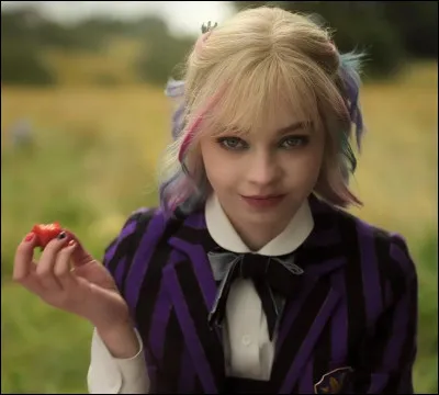 Quelle est la colocataire de Mercredi à Nevermore ?