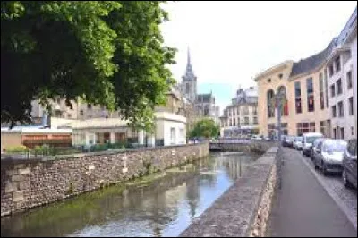 Evreux, chef-lieu de l'Eure, est traversée par ...