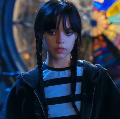 Dans "Mercredi", au sein de Nevermore où les étudiants possèdent des talents particuliers et des secrets mystérieux, qui est le jeune homme qui sintéresse amoureusement à Mercredi Addams ?