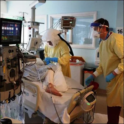 Quel acronyme désigne le système de santé public du Royaume-Uni ?