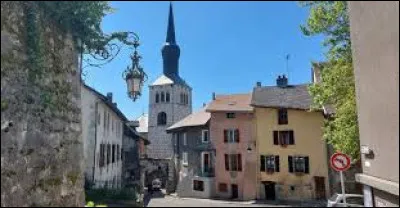 Voici une jolie cit&eacute; m&eacute;di&eacute;vale &agrave; visiter, elle s'appelle :