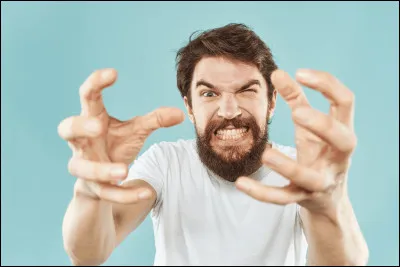 Si quelqu'un dans la rue se fait agresser, que fais-tu ?