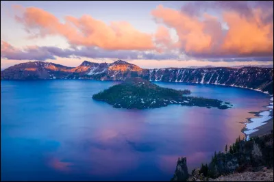 Dans quel état se situe le Crater Lake ?