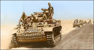 Quel nouveau front va affaiblir les forces du Troisième Reich en novembre 1942 ?