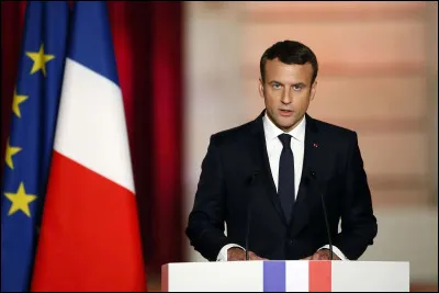 En 2017, Emmanuel Macron devient pr&eacute;sident de la R&eacute;publique. Lorsqu'il est ensuite r&eacute;&eacute;lu en 2022, quel est le nouveau nom de son parti ?