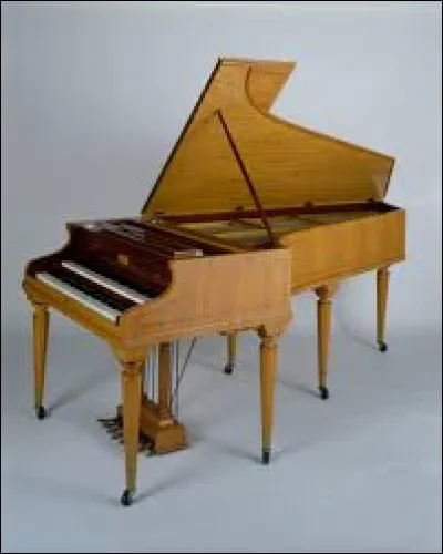 De quel pays le clavecin le plus ancien conserv&eacute; de nos jours provient-il ?